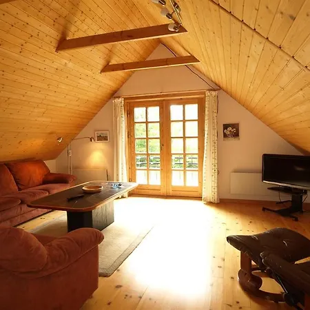 Semesterbostad Three-bedroom Holiday Fosforritvej 04