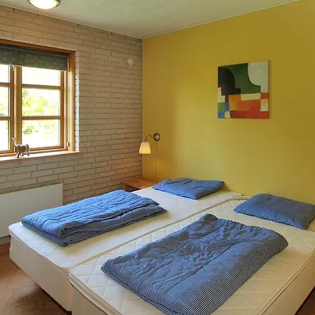 Three-bedroom Holiday Fosforritvej 04